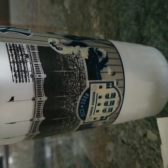 NY Yankees Memorabilia - Picture 6 of 8